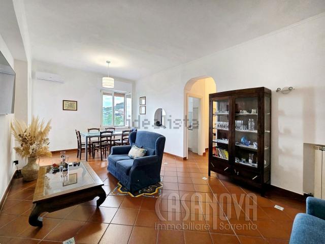 Appartamento in vendita di 124 m² in Via Partenope