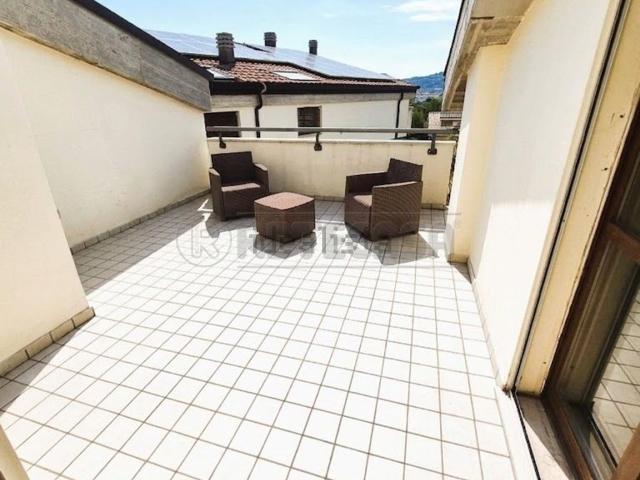 Appartamento in vendita di 124 m² in Via Pescara, 5