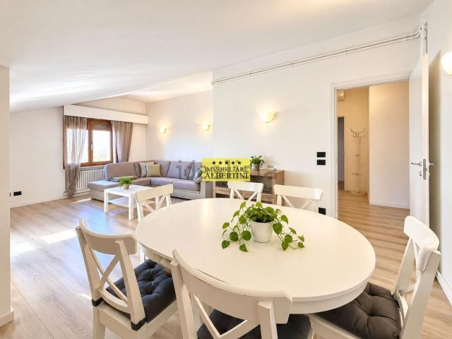 Appartamento in vendita di 124 m² in Via Quadrato, 2