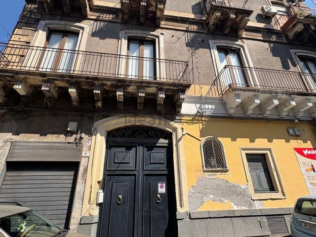 Appartamento in vendita di 124 m² in Via Quartiere Militare, 57