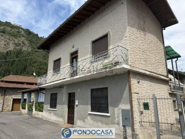 Appartamento in vendita di 124 m² in Via Regina Elena