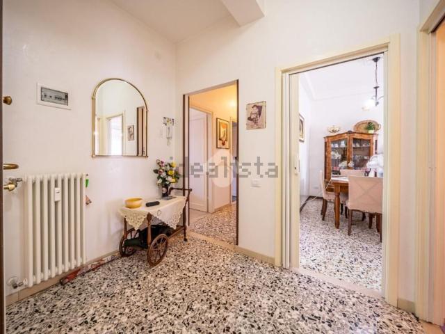 Appartamento in vendita di 124 m² in Via Rivoluzione D&apos Ottobre, 23