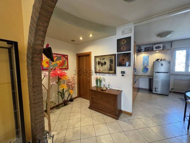 Appartamento in vendita di 124 m² in Viale Viareggio, 81