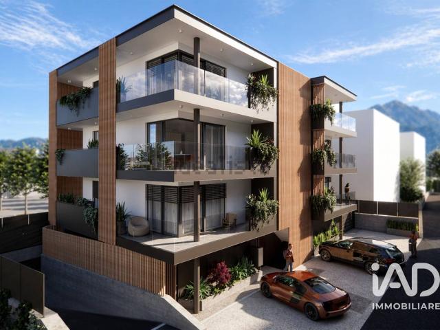 Appartamento in vendita di 124 m² in Viale dei Tigli, 24