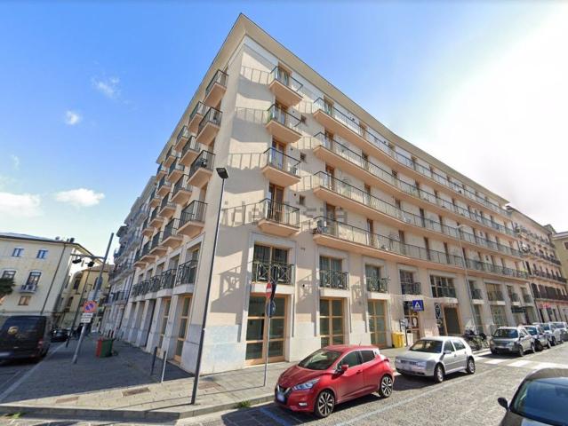 Appartamento in vendita di 124 m² in Piazza Libertà/Via Generale Cascino