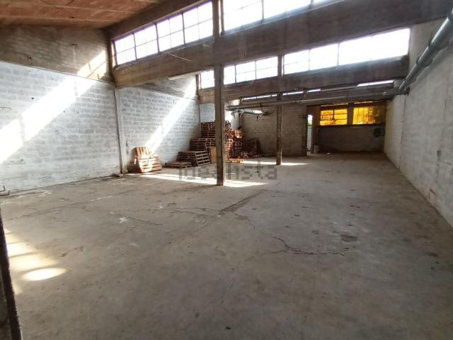 Appartamento in vendita di 1250 m² in Via del Centenario, 1