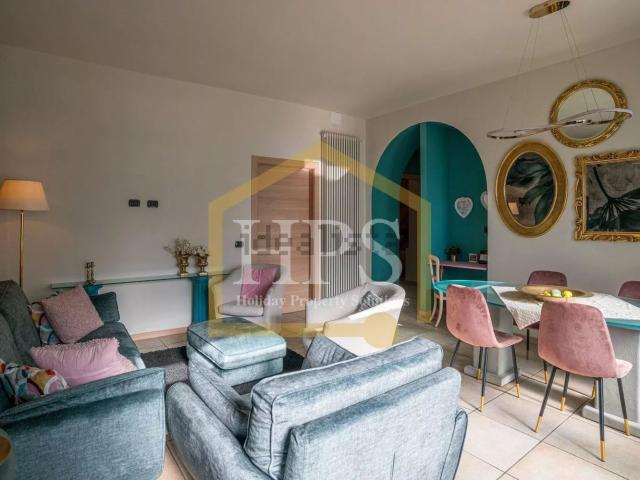 Appartamento in vendita di 125 m² in Via Como, 52