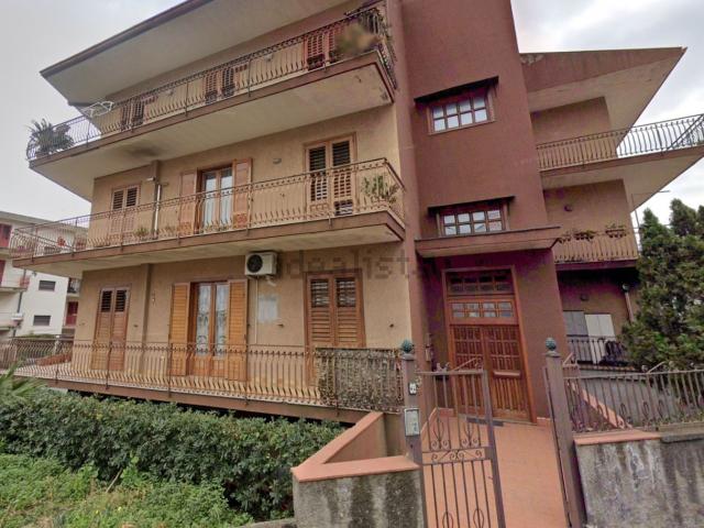 Appartamento in vendita di 125 m² in Via Cosentini