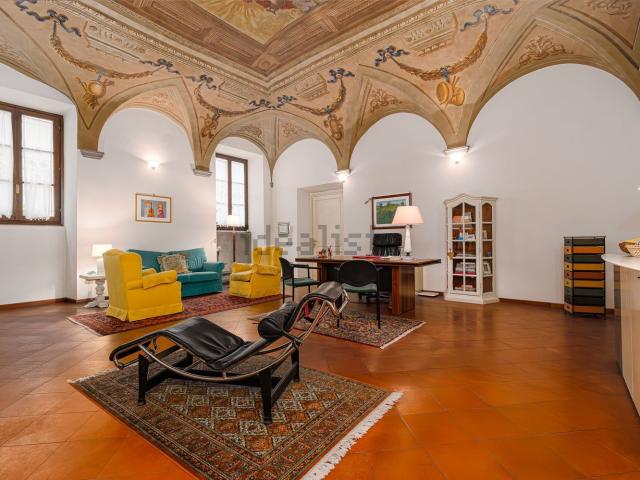 Appartamento in vendita di 125 m² in Via Cambioni, 4