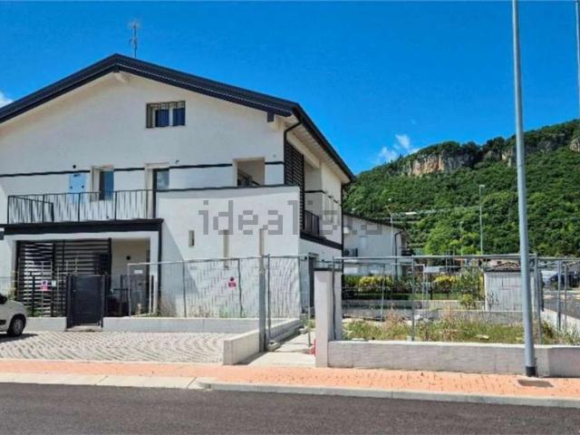 Appartamento in vendita di 125 m² in Via Campagna