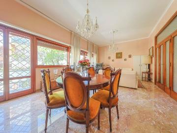 Appartamento in vendita di 125 m² in Via Carlo Denina, 25