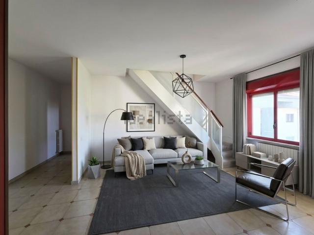 Appartamento in vendita di 125 m² in Via Casamonica, 6