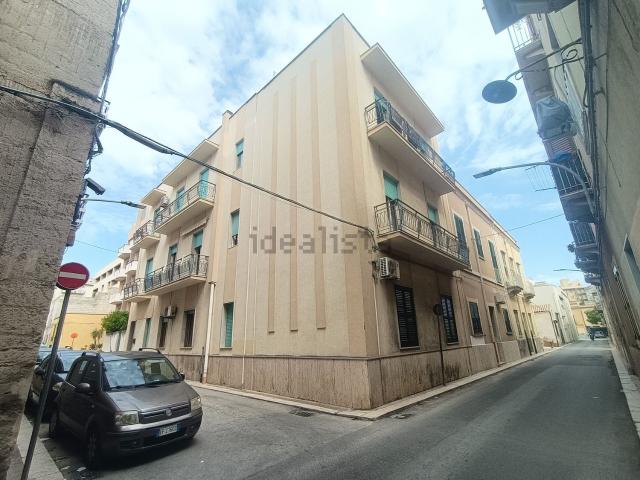 Appartamento in vendita di 125 m² in Via Chiusa, 21