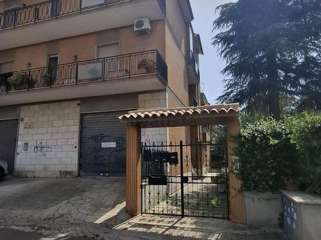 Appartamento in vendita di 125 m² in Via Ciro Menotti