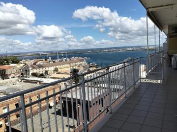 Appartamento in vendita di 125 m² in Via Cugini, 25