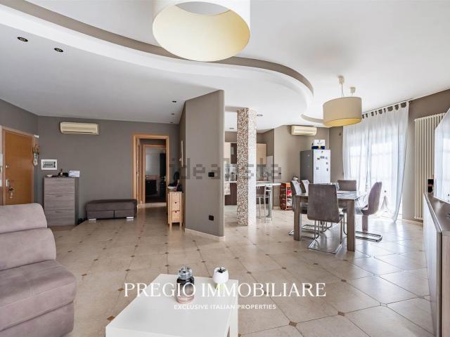 Appartamento in vendita di 125 m² in Via A. Petracca