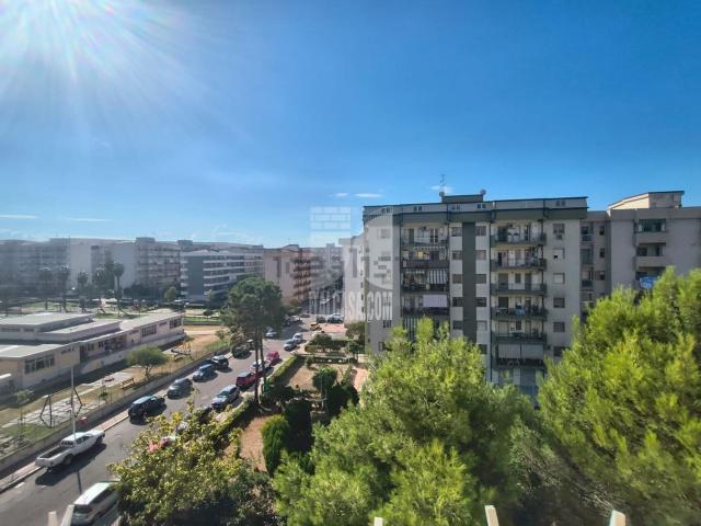 Appartamento in vendita di 125 m² in Via Andrea Cefaly