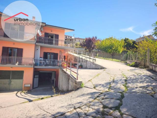 Appartamento in vendita di 125 m² in Via Angelomaria Ricci, 2
