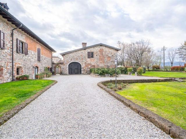 Appartamento in vendita di 125 m² in Via Bolognina di Sera