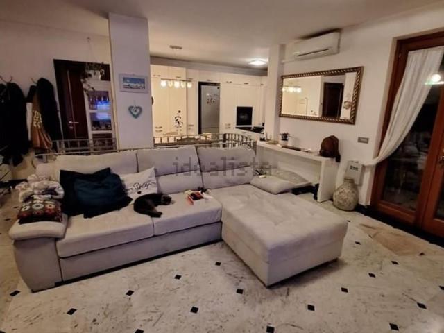 Appartamento in vendita di 125 m² in Via Bassagrande, 27