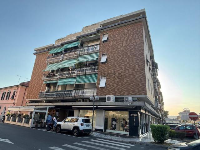 Appartamento in vendita di 125 m² in Via G. Volpi, 22