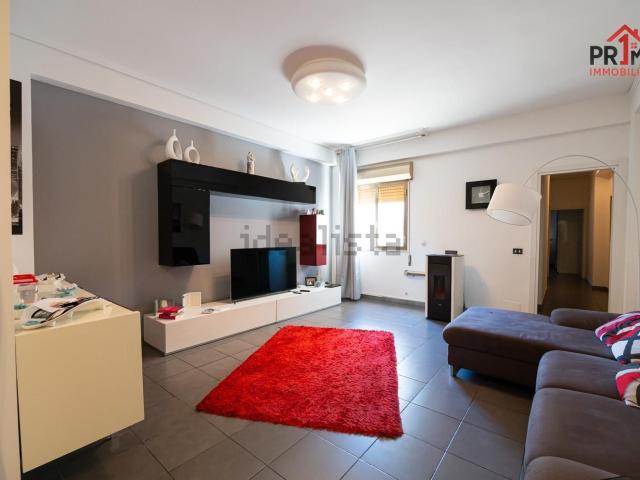 Appartamento in vendita di 125 m² in Via G. B. Iacono, 72