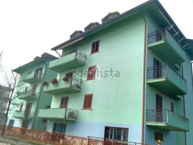 Appartamento in vendita di 125 m² in Via Generale Dalla Chiesa
