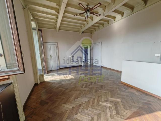 Appartamento in vendita di 125 m² in Via Geppino Conti