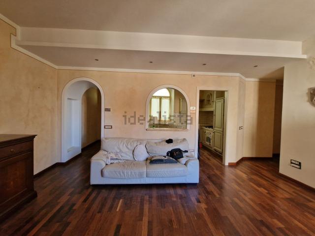 Appartamento in vendita di 125 m² in Via Giuseppe Mazzini, 18