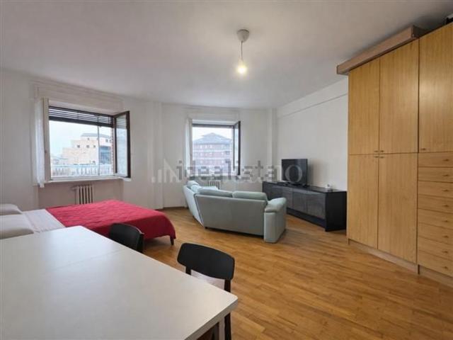 Appartamento in vendita di 125 m² in Via Giuseppe Resinelli