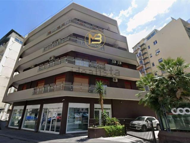 Appartamento in vendita di 125 m² in Via Giacomo Leopardi, 102