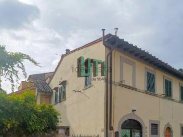 Appartamento in vendita di 125 m² in Via Giordano Bruno