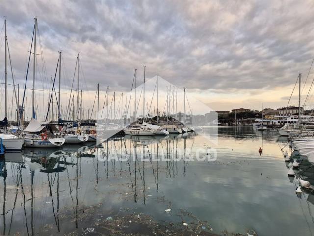 Appartamento in vendita di 125 m² in Via Giovanni Pascoli