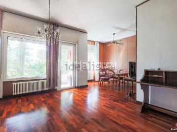 Appartamento in vendita di 125 m² in Via Girolamo Rota