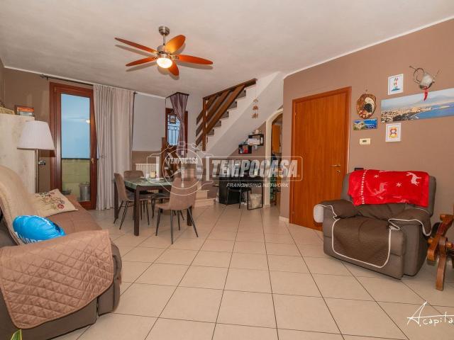 Appartamento in vendita di 125 m² in Via Grazia Deledda, 114
