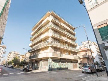 Appartamento in vendita di 125 m² in Via Donatello, 36