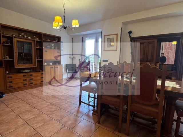 Appartamento in vendita di 125 m² in Via dei Geri