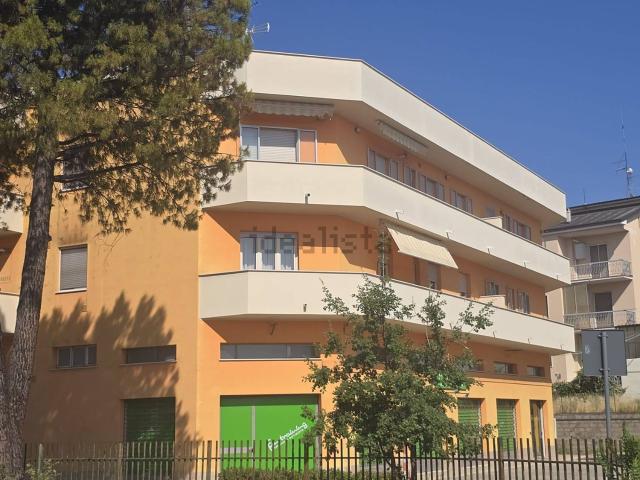 Appartamento in vendita di 125 m² in Via dei Vestini, 194