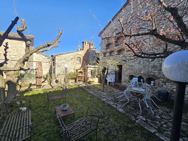 Appartamento in vendita di 125 m² in Via del Girone