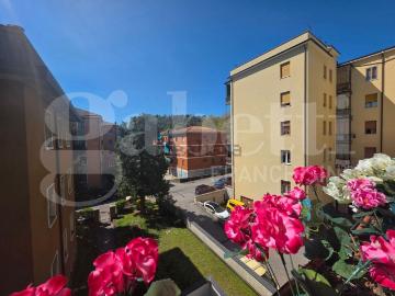 Appartamento in vendita di 125 m² in Via del Lavoro, 1
