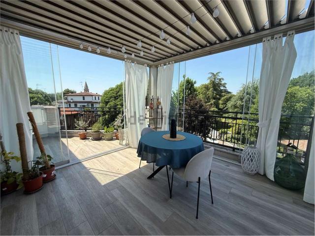Appartamento in vendita di 125 m² in Via del Trifoglio, 16
