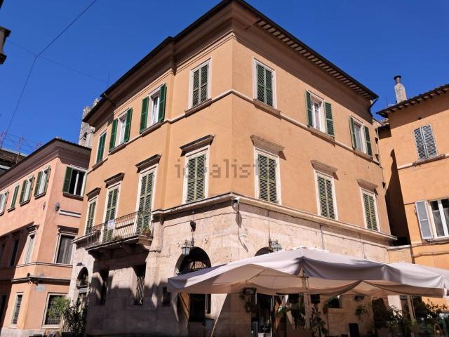 Appartamento in vendita di 125 m² in Via del Trivio, 64