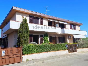 Appartamento in vendita di 125 m² in Via della Crescia, 90