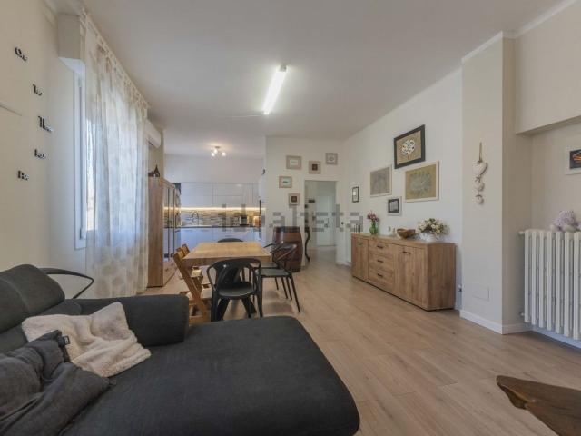 Appartamento in vendita di 125 m² in Via della Libertà, 33