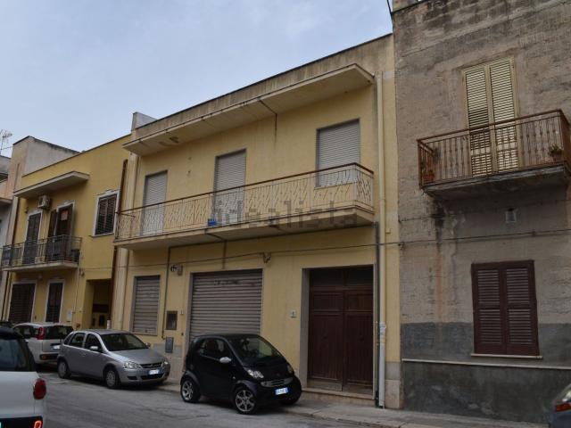 Appartamento in vendita di 125 m² in Via della quercia