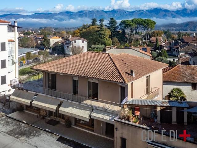 Appartamento in vendita di 125 m² in Via della Repubblica