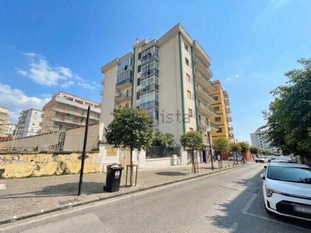 Appartamento in vendita di 125 m² in Via delle IV Giornate, 7