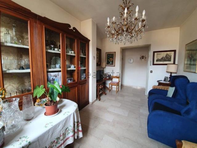 Appartamento in vendita di 125 m² in Via Emilia Santo Stefano, 1