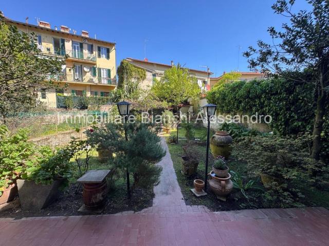 Appartamento in vendita di 125 m² in Via Enrico Petrella