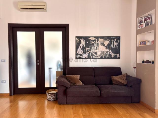 Appartamento in vendita di 125 m² in Via Enrico Poggiali